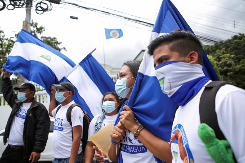 Imagen de archivo. Nicaragüenses exiliados en Costa Rica participan en una protesta frente a la Corte Interamericana de Derechos Humanos, en San José, Costa Rica. 27 de agosto de 2021. REUTERS/Mayela Lopez NO RESALES. NO ARCHIVES