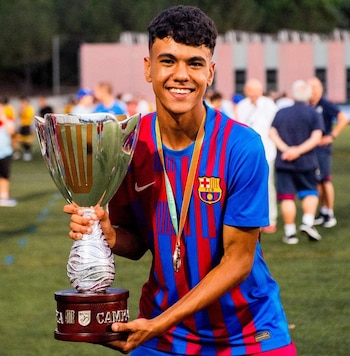 Adam Aznou llegaría libre al