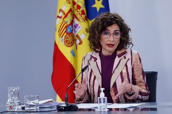 La ministra de Hacienda y