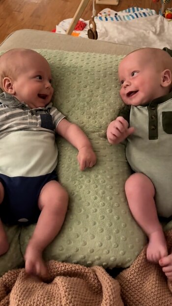 Cooper y Olsen nacieron a