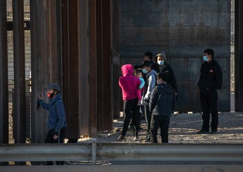 Migrantes intentado cruzar la