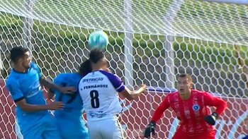 Escalofriante lesión en el fútbol