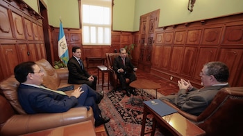 Guatemala: Presidente Arévalo concluye entrevistas con candidatos a Fiscal General