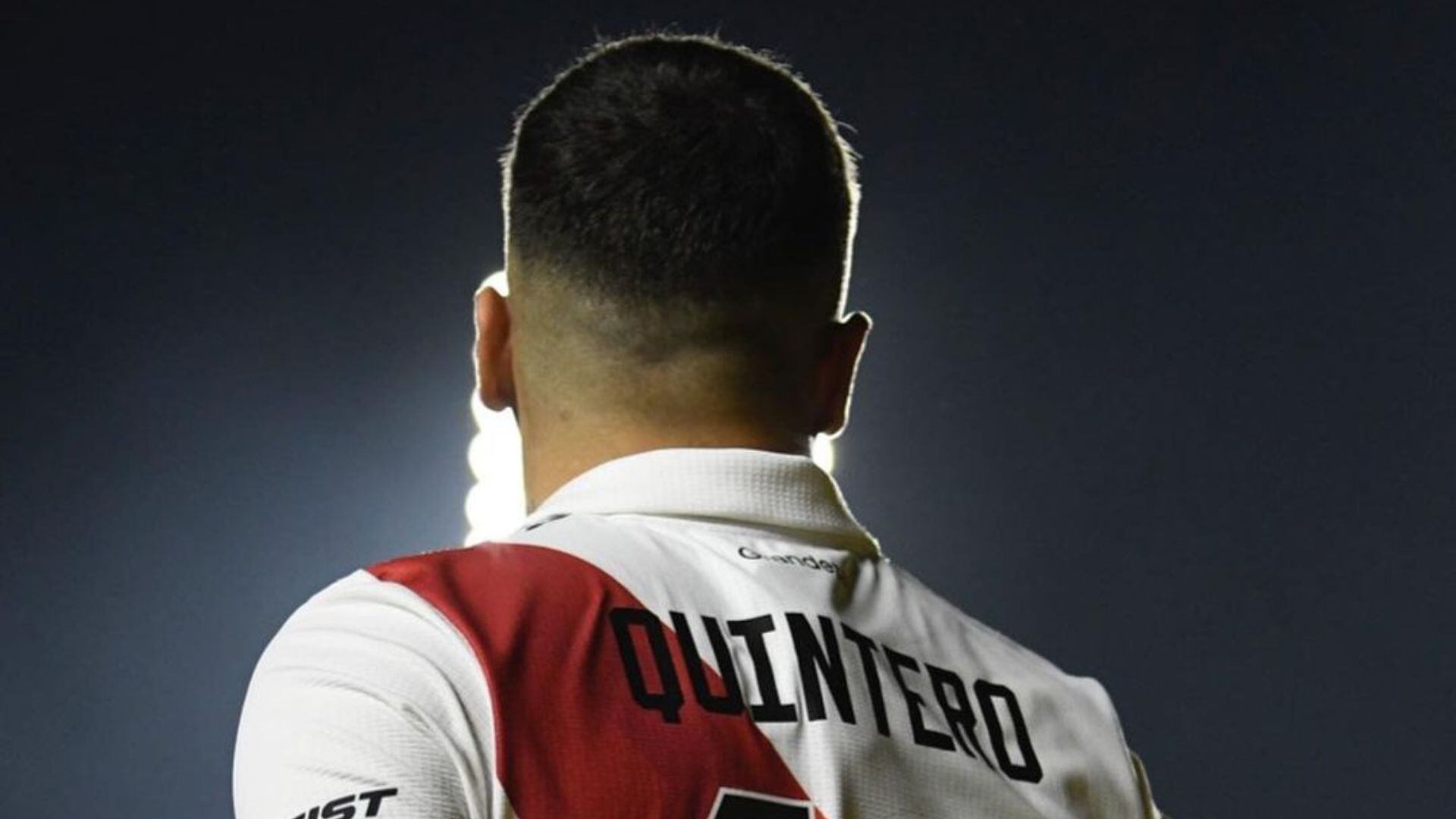 El colombiano es uno de los jugadores más recordados en la historia de River Plate- crédito @juanferquinterop/ Instagram