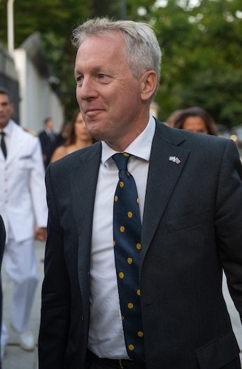 El embajador británico, David Cairns