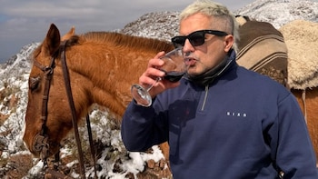 El viaje de Ángel de Brito a Mendoza con amigos de LAM y cabalgatas