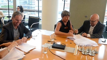 La firma de la adquisición