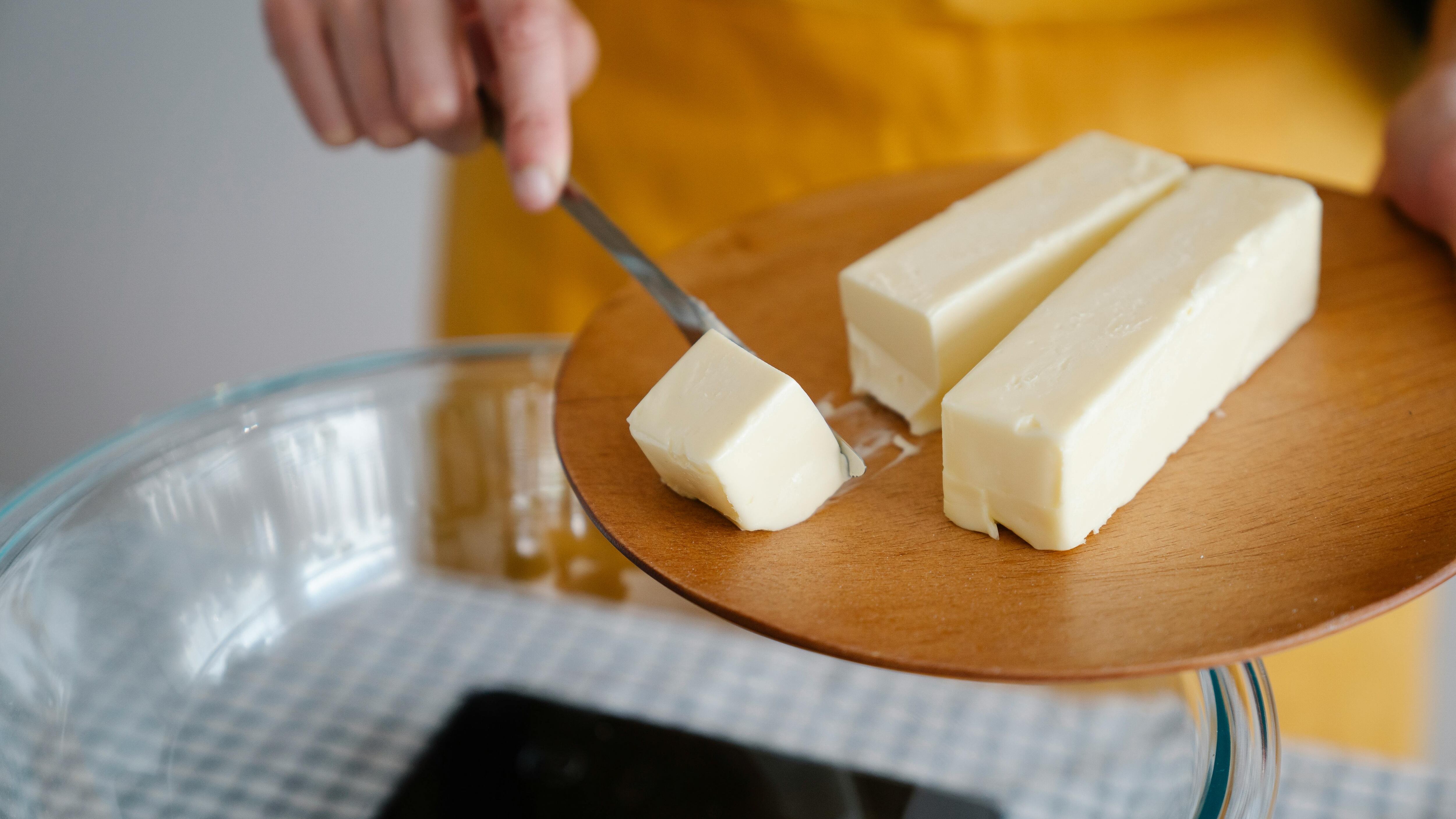 Marc Romera, nutricionista, desmiente los efectos dañinos de la mantequilla: “Favorece el crecimiento y la regeneración de las células intestinales”