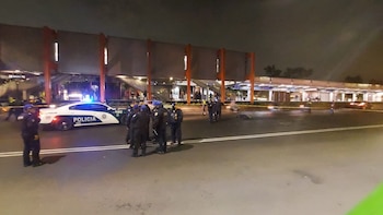 Uno de los policías falleció
