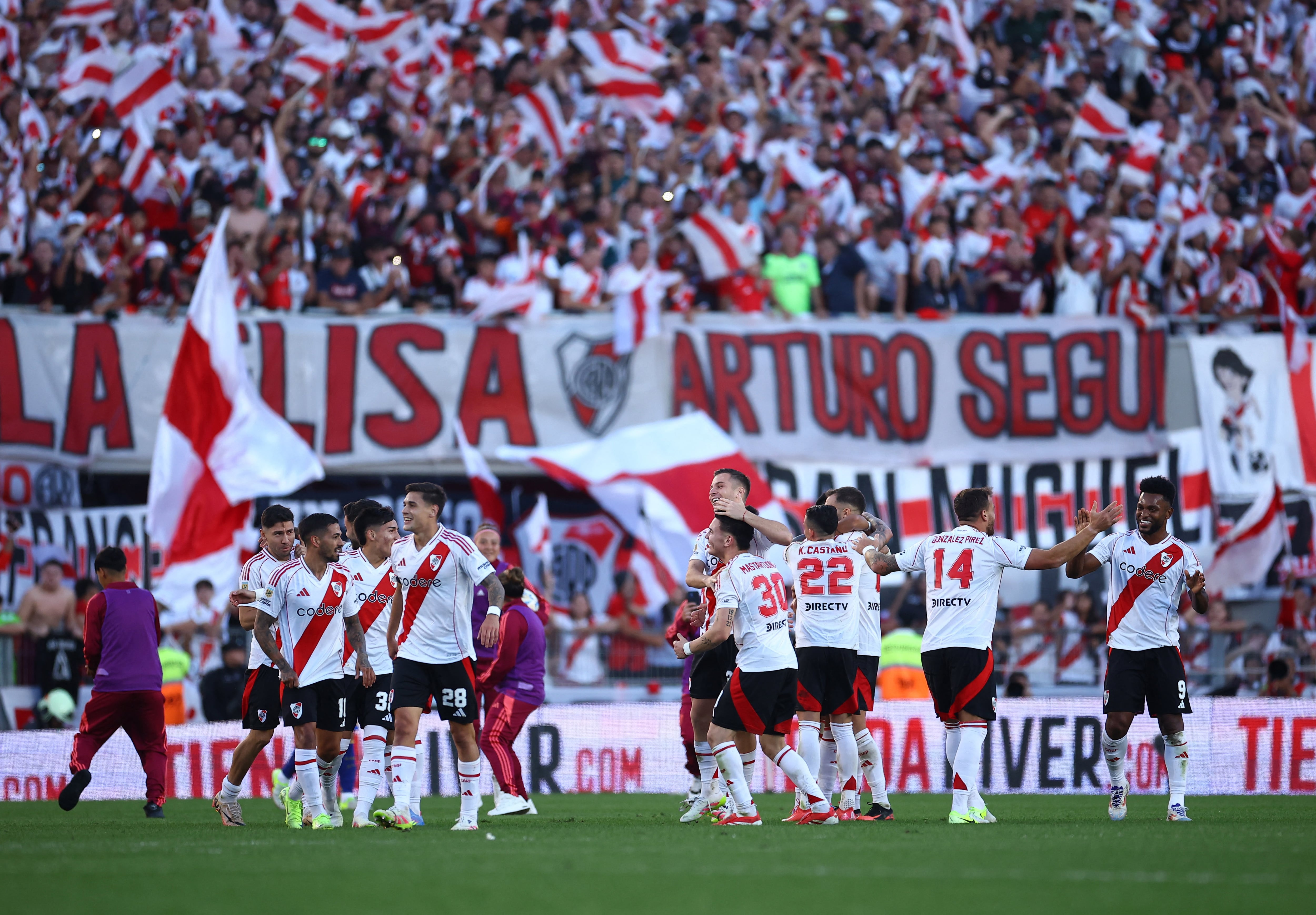 El último River-Boca en el Monumental: terminó con triunfo local por 2 a 1 (REUTERS/Agustin Marcarian)