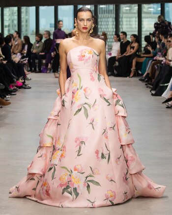 La supermodelo Irina Shayk luciendo