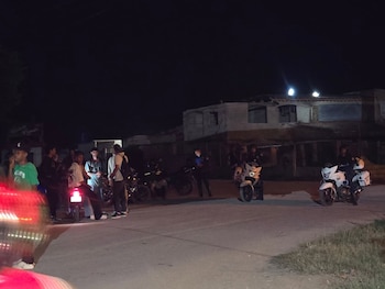 Una intervención policial en el Rodeo de Camagüey desató una estampida durante una carrera de motocicletas. (Foto cortesía Arisleidy Molina)