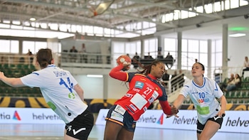 Las 'Guerreras' cumplen con el pleno ante la débil Israel y esperan rivales para el Europeo