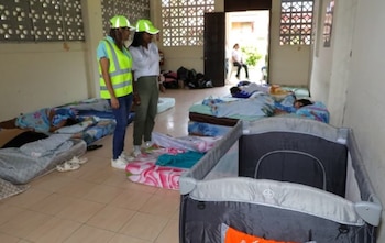 Muchas familias solicitan instalación de carpas, debido a las lluvias que azotan algunas regiones de Panamá, donde una gran cantidad de personas ha salido de sus viviendas a raíz de los daños ocasionados por el terremoto./ (Panamá América)