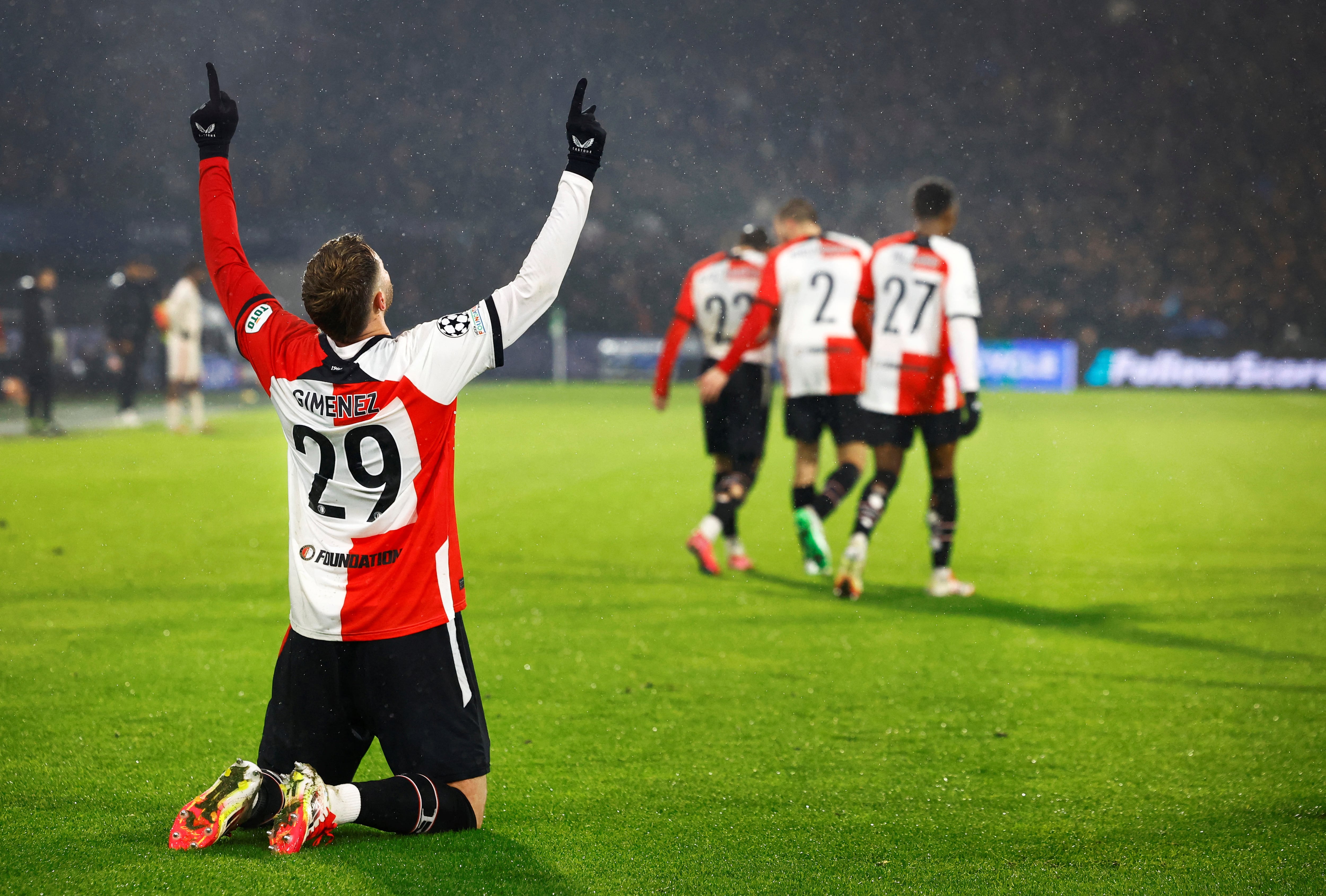 El Feyenoord apostaría por replicar el éxito de Santiago Giménez con jugadores como Denzell García, Gilberto Mora y Erik Lira. REUTERS/Piroschka Van De Wouw