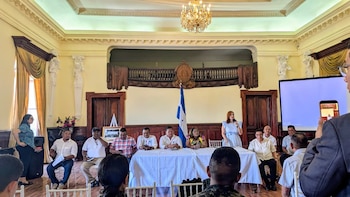 Comunidades señalan que la tala ilegal y la expansión agrícola aceleran la destrucción del bosque. (Foto: CONADEH)