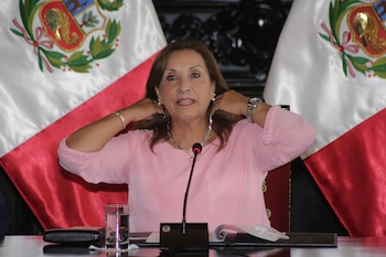 La presidenta de Perú, Dina