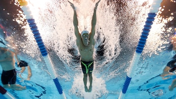 La natación surgió como vía de escape para Michael Phelps tras ser diagnosticado con TDAH y lo ayudó a canalizar su energía y mejorar su autoestima (Reuters)