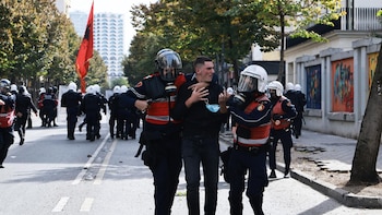 Albania eleva a 156 los heridos en protestas en Tirana y acusa a la oposición de instrumentalizar la violencia