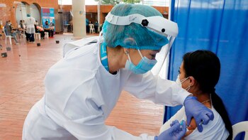 Colombia reports 294 new cases