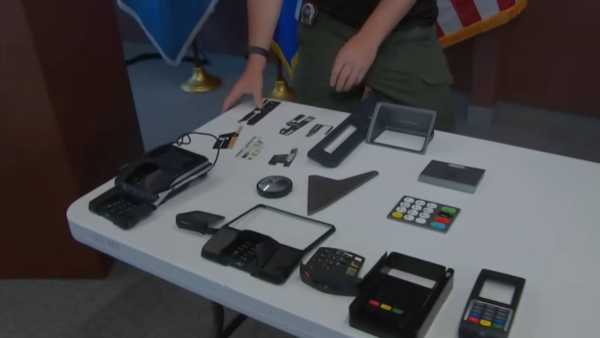 El operativo conjunto incautó 35 dispositivos de skimming en tres días y evitó pérdidas estimadas en 36,5 millones de dólares ( Eyewitness News ABC7NY)