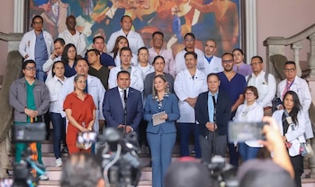 Entre los acuerdos destacan pagos pendientes y estabilidad laboral para los galenos. (FOTO: Proceso HN)