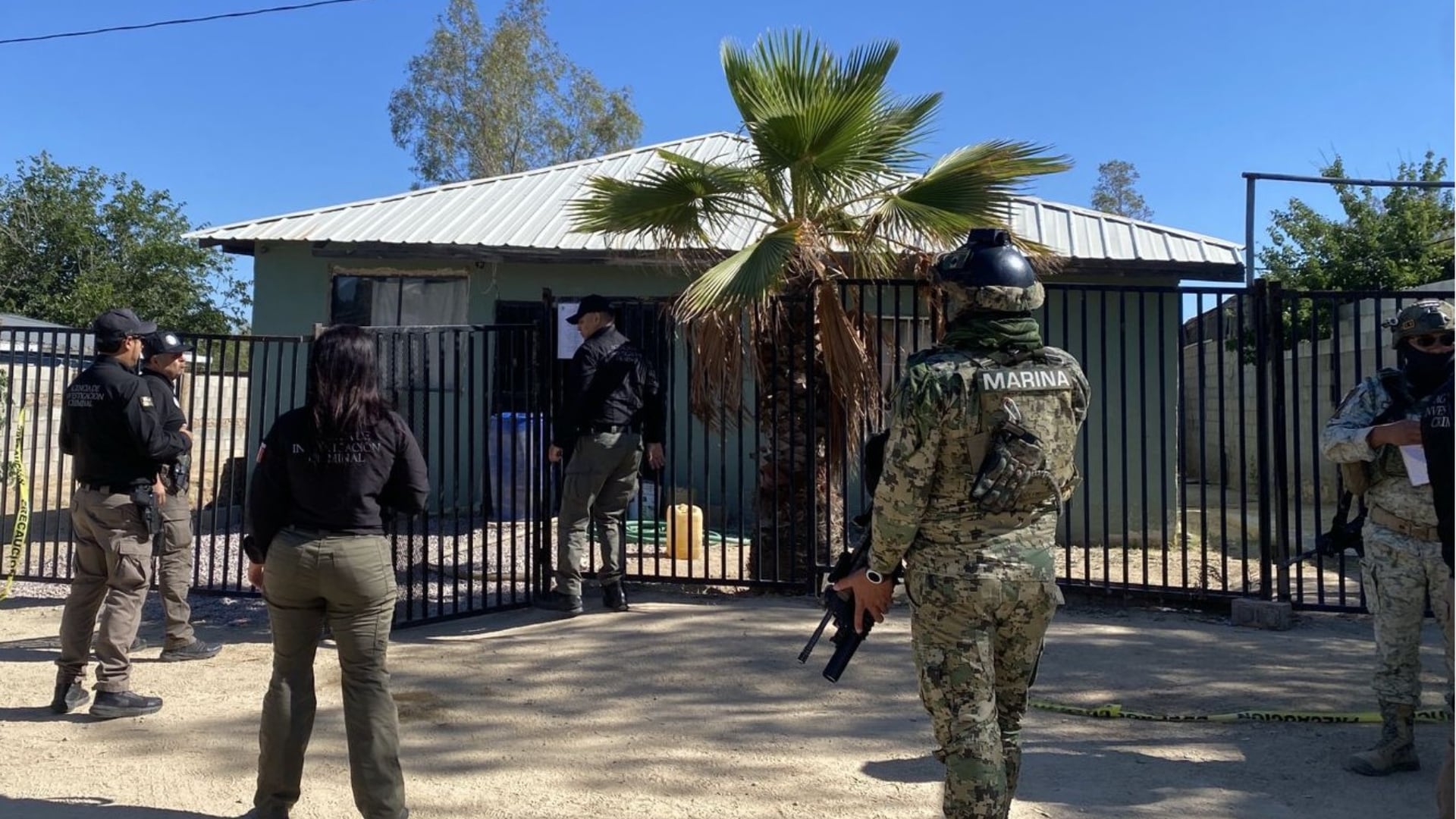 Uno de los detenidos es originario de Guerrero; el otro, de Playas de Rosarito. Ambos quedaron a disposición del Ministerio Público. Crédito: Especial