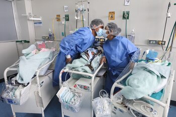 Trillizos le dan alegría a