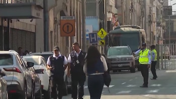 Fiscalía y PNP allanan la ONPE por retrasos en material electoral: Piero Corvetto podría ser incluido en investigación