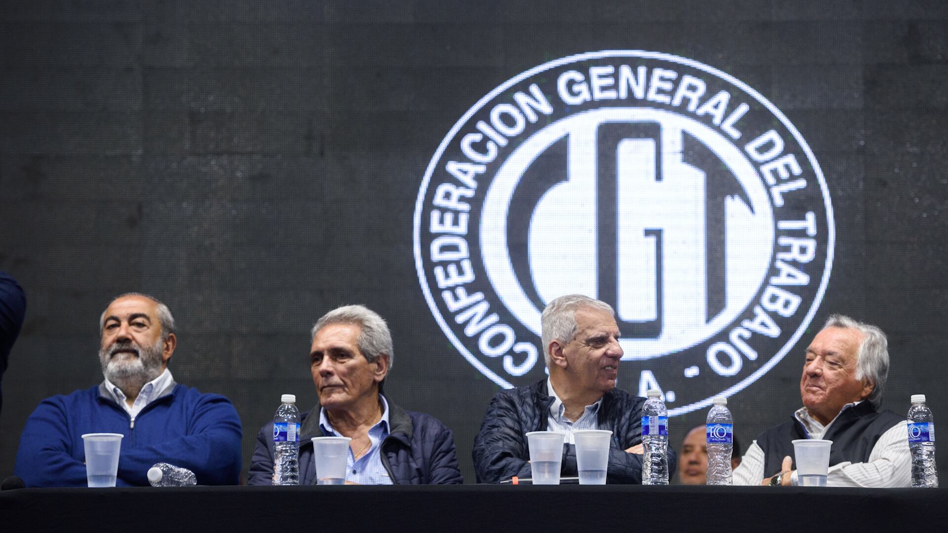Héctor Daer, Carlos Acuña, José Luis Lingeri y Luis Barrionuevo, en un acto de la CGT (Foto: Adrián Escandar)