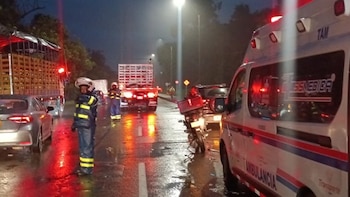 Accidente entre camión y vehículo