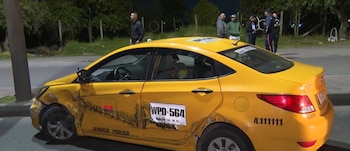 El choque múltiple en Suba dejó daños materiales en un bus del SITP y en un taxi involucrados en el hecho - crédito Captura video Noticias Caracol