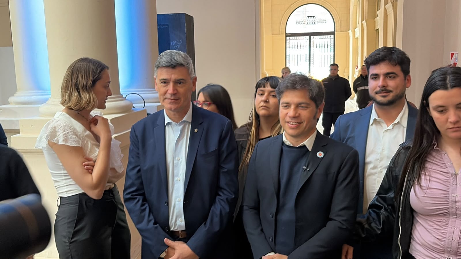 El gobernador sigue dando señales al interior del país