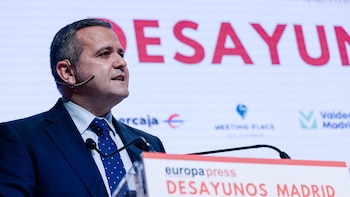 La Comunidad carga contra el "intervencionismo" en vivienda de Sánchez y la defensa de la "expropiación" de sus socios