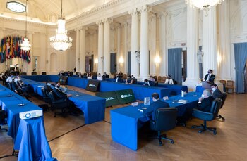 Luis Almagro y los autores