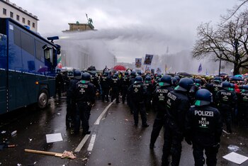 18/11/2020 Manifestaci�n contra las restricciones en Berl�n impuestas por la pandemia de la COVID-19.
POLITICA EUROPA ALEMANIA INTERNACIONAL
JAN SCHEUNERT / ZUMA PRESS / CONTACTOPHOTO