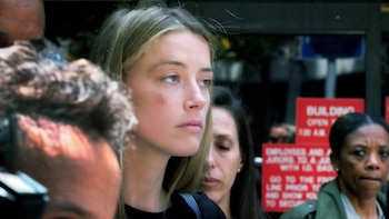 Tras pedir el divorcio, Amber Heard denunció a su esposo, Johnny Depp, por violencia de género