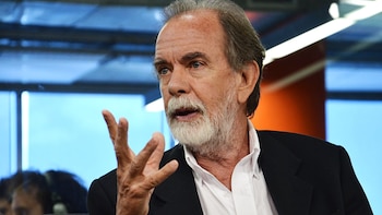 González Fraga reemplazó a Carlos