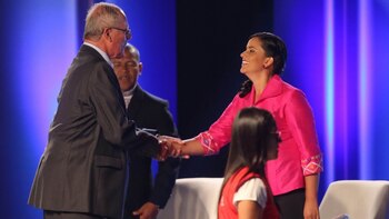 El apoyo de Veronika Mendoza