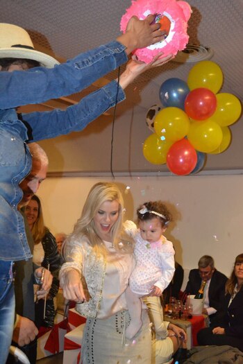 Josefina, la hija de Lola Bezerra, celebró su primer cumpleaños