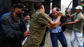 Al verlo sin custodia, un