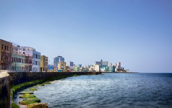 El Malecón habanero