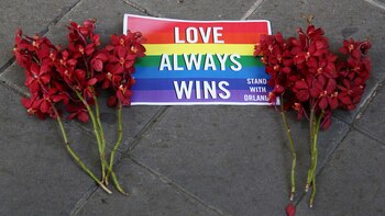 “El amor siempre gana” (AP)