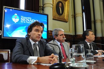 Adrián Cosentino en el Senado