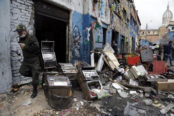 Las autoridades investigan los nexos