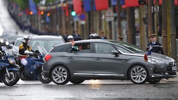 François Hollande viaja a bordo