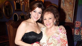 Carolina Papaleo con su mamá,