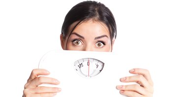 Con la medida del IMC,