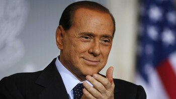 Silvio Berlusconi subasta un almuerzo
