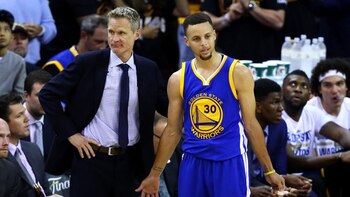Stephen Curry y el entrenador